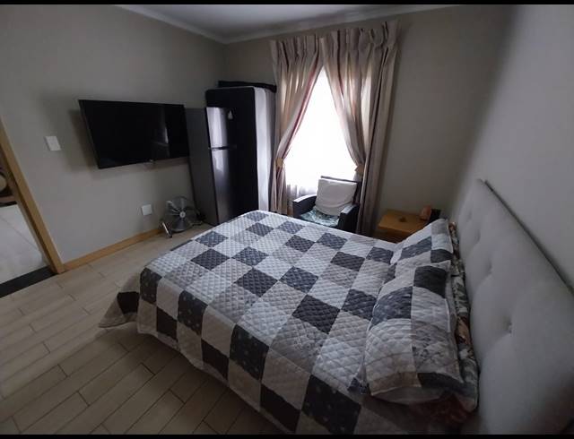 2 BEDROOM SECTIONAL TITLE FOR SALE IN SUMMERSET